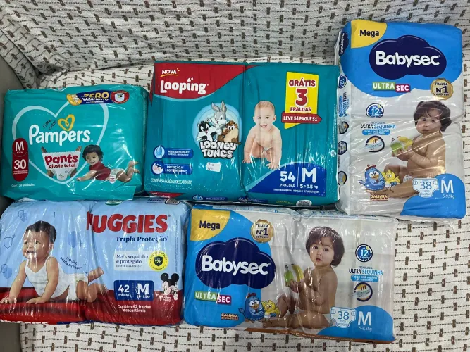 Kit pacotões de fraldas tamanho M
