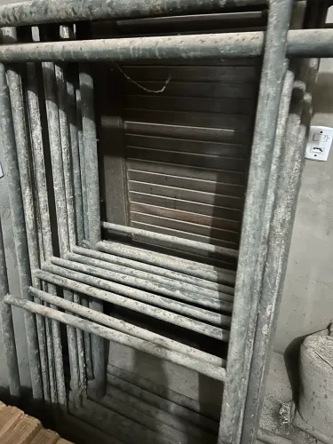 Anda mês para construção e reparo 