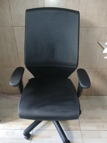 Cadeira de Escritório Executiva Nova