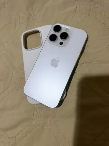 iPhone 16 Pro 256Gigas Bateria 88% nota carregador capa