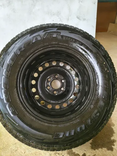  Pneu com aro. Bridgestone Dueler A/T 696 255/70R16