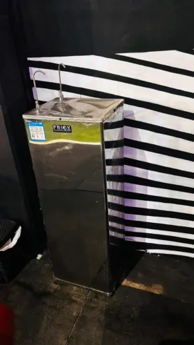 Bebedouro Industrial 1,6L agua gelada ideal para o seu negocio