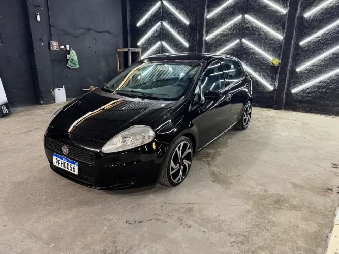 Fiat Punto Attractive 1.4 Fire Flex 8V 5P 2011
