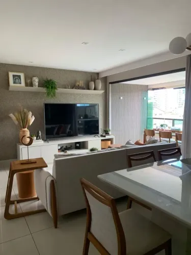 PARQUE TROPICAL | Apt 113m² | 4 quartos (3 Suítes) | Andar Baixo | Armários Planejados | 2