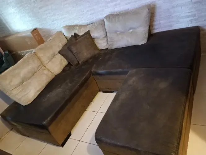 Sofá com puff 