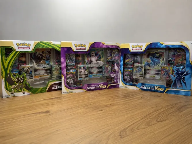 Box Premium Pokémon V-ASTRO - Dialga, Palkia e Kleavor