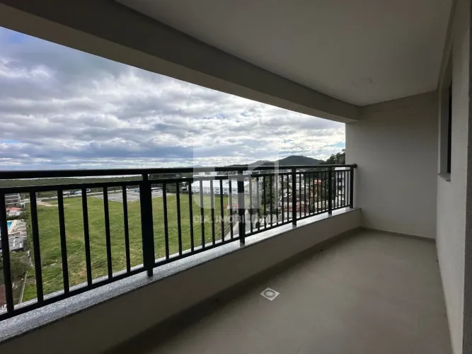 Apartamento com 3 dormitórios no Saco Grande