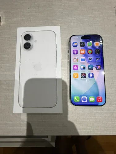 iPhone 17