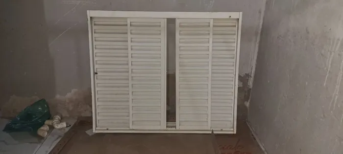 Vende-se 2 janelas de 1,20m e 2 janelas de 1,50m. R$1000 as 4 para sair logo 