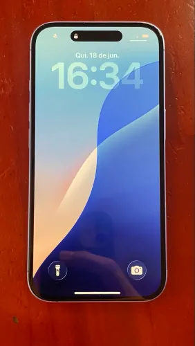 iPhone 16