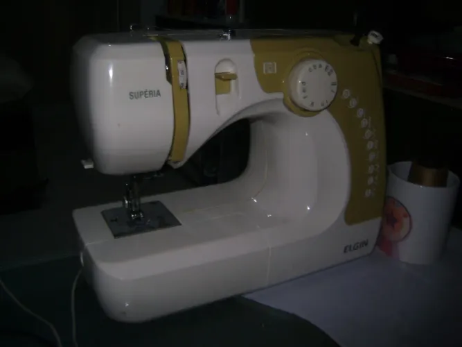 Máquina de costura 