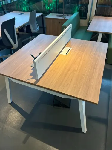 Mesa Estação de Trabalho para 2 Pessoas