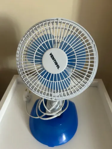 Ventilador de Mesa Ventisol Mini 20 Cm Com Clip Branco 