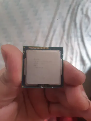 Processador celeron 6464 mais i3 2100