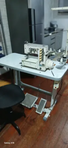 MAQUINA DE COSTURA GALONEIRA
