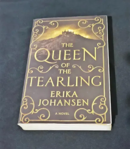 Livro usado - Queen of the tearling - Erika Johansen