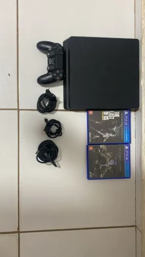 Playstation 4 slim + duas mídias físicas