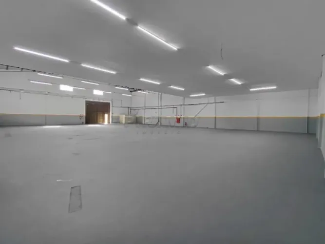 Galpão comercial com 1021,24m², Bairro Vila Tibério, (Zona Oeste), em Ribeirão Preto/SP.