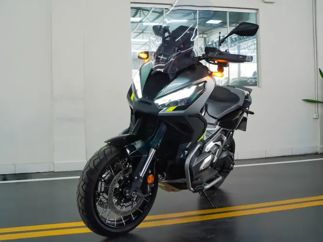 Honda X-adv 2025