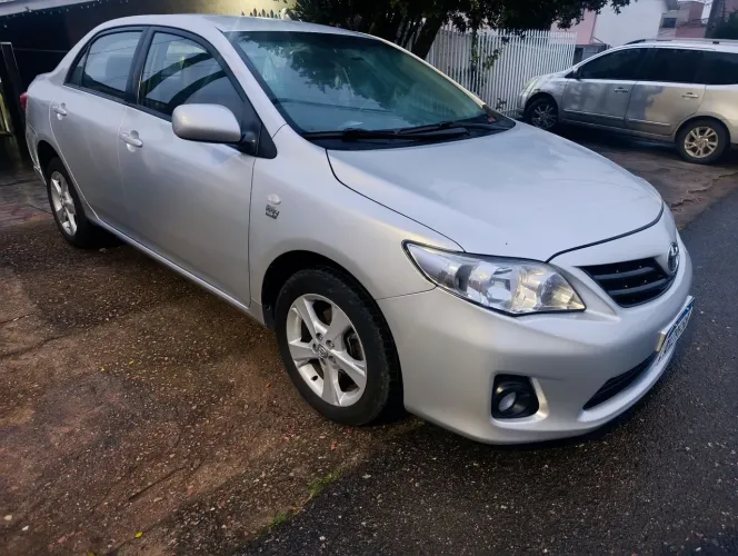 Toyota Corolla GLI 1.8 Flex 16V Aut. 2014