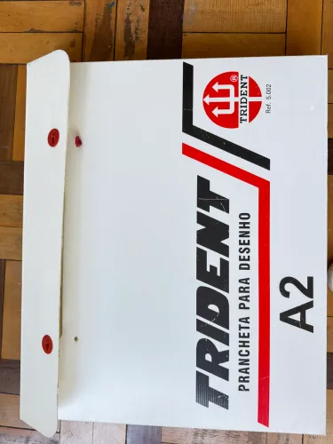 Prancheta A2 de Desenho Trident em Ótimo Estado 