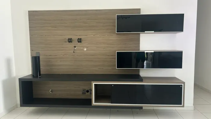 Rack para sala + painel de tv com dois armários
