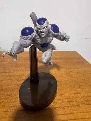 Action Figure Freeza Dragon Ball Z Bandai Spirits (Usado)