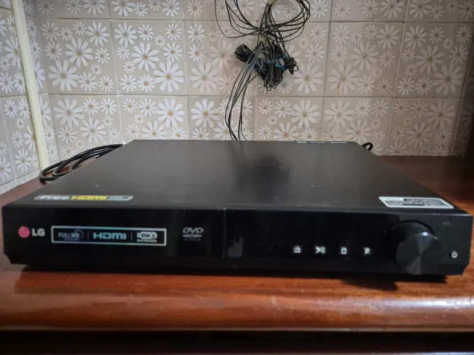 Home Theater LG DH4130S