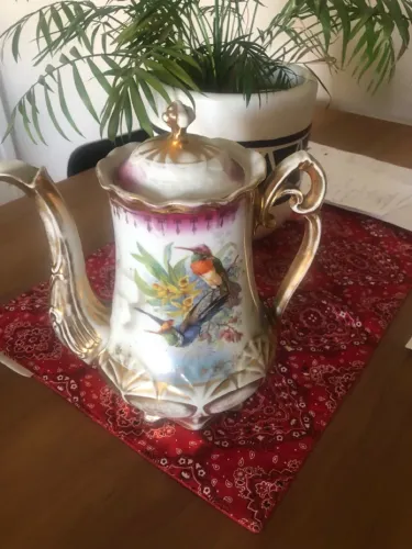 Bule antigo tem 70 anos porcelana