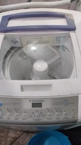   vende maquina de lavar para retirada de peça, electrolux premium 8 kg R$ 290,00 