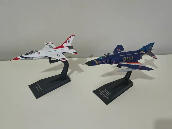 Aviões de combate 1/100