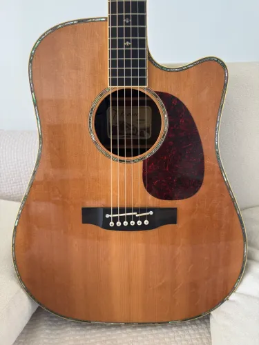 Takamine TNV360Sc