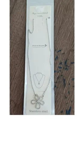 Promo Corrente Aço Inox pingente de flor em strass tamanho total 50 cm nova por R$ 5,00