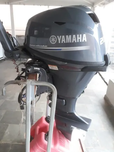 Motor de popa Yamaha 4t 20hp partida elétrica