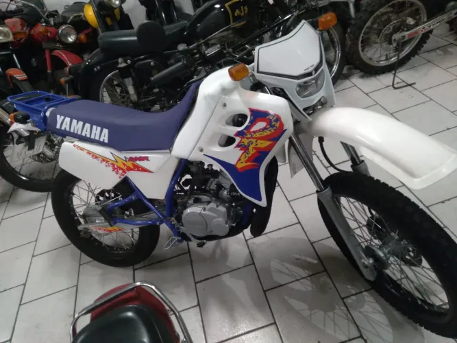 Yamaha dt 200 R