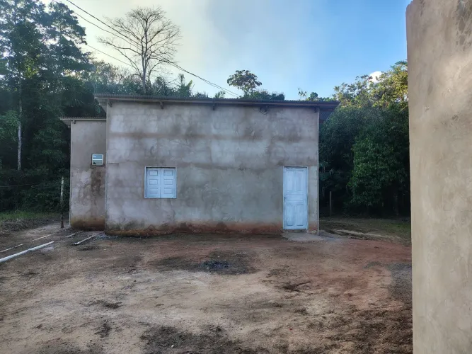 Casa na região da vila acre (Benfica) aceito carro