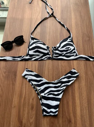 Biquíni zebra