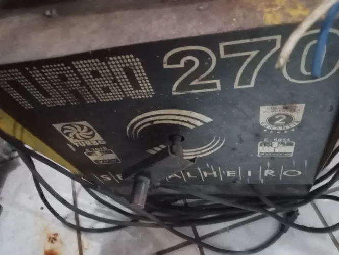 Máquina de solda eletromeg 270 turbo