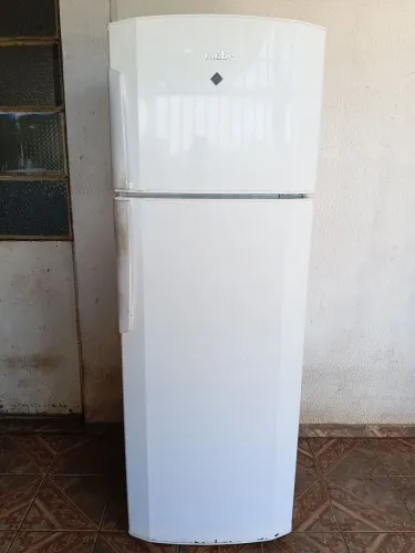 Vendo geladeira mabe frost free 370 litros funcionando perfeitamente
