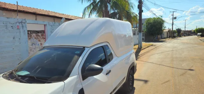 Capota de fibra Fiat Strada