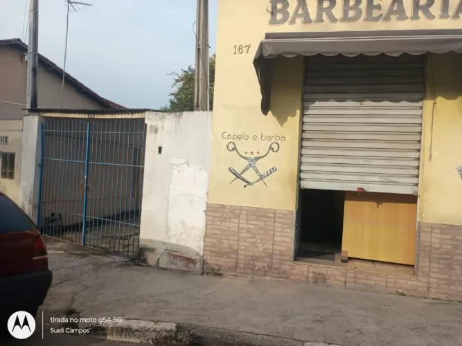 Casa - Chácara - Investimentos Terreno 1,734,41 m² - 187 m² Construida por R$ 900.000 - Ce