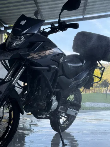 Vendo Xre 300 2022 leia o anúncio