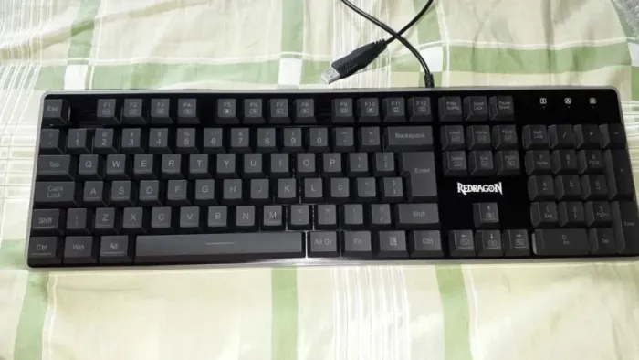 teclado redragon rgb multicolor