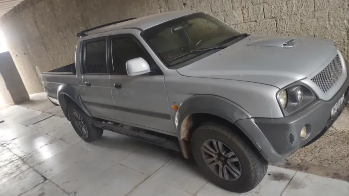 Mitsubishi L200 Outdoor HPE 2.5 4X4 CD T.dies. Mec. 2011