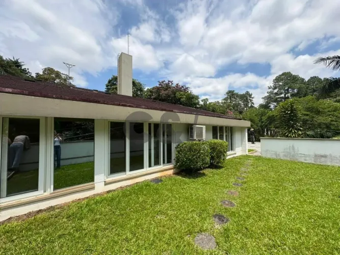 Casa de Condomínio - 3 Dormitórios (Suítes) à Venda e para Alugar na Chácara Flora - São P