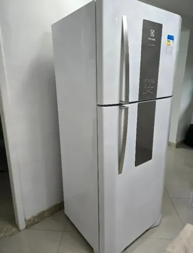 Geladeira Electrolux FROSTFREE DF80