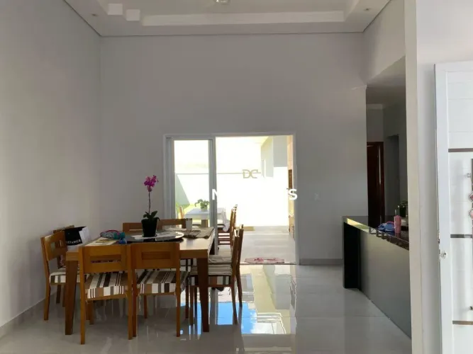 Casa à venda no Condomínio Lagos de Icaraí, Salto/Sp
