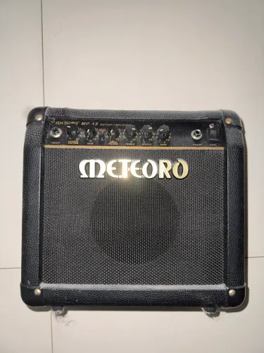 Amplificador meteoro g15