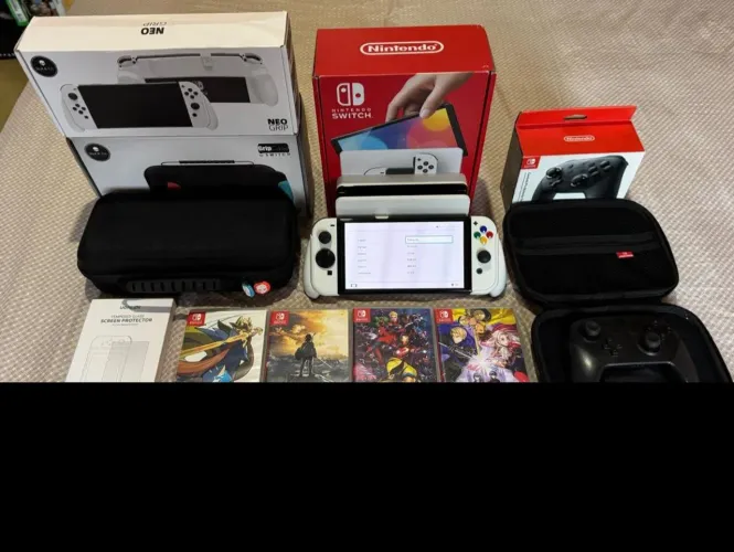 Nintendo Switch OLED + 4 jogos