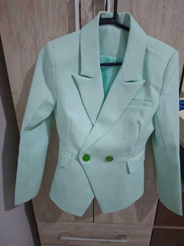 blazer feminino na cor verde-água/azul tiffany 